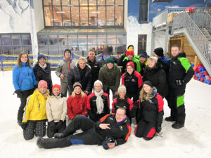 Teamevent des Therapiezentrum Wagner beim Rodeln in der Skihalle in Neuss